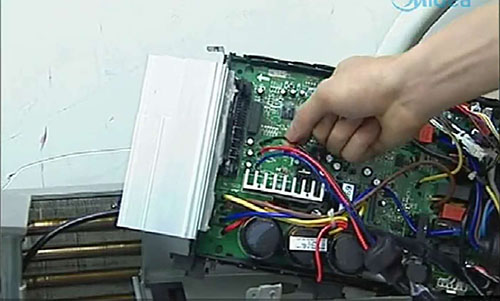 前郭尔罗斯美的空调电话是多少